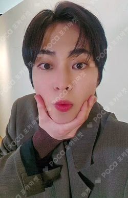 Interview X KPOP TOGETHER XIUMIN photocard image