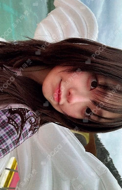 Only cry in the rain Platform ver. Gray ver. Chuu photocard image