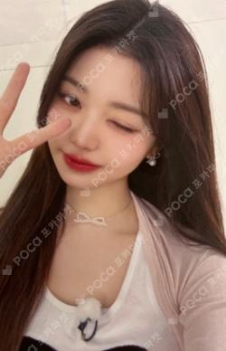 IVE x MINIVE POP-UP STORE [MINIVE SCHOOL] in SEOUL MINIVE CHARACTER HUG BAG WONYOUNG photocard image