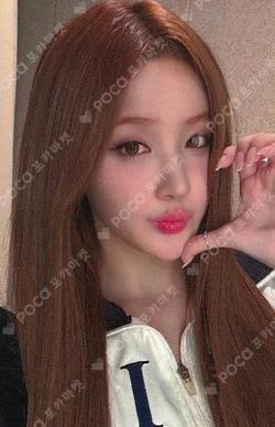 224 MUVVE WINNER BELLE photocard image