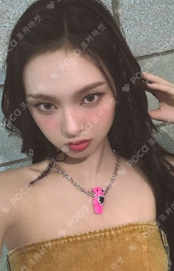 2025 BABYMONSTER 1st WORLD TOUR HELLO MONSTERS LUCKY DRAW CHIQUITA photocard image