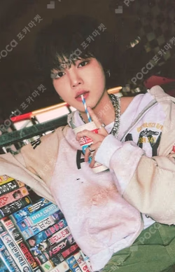 YOUNI-T POCAALBUM Retrotopia Ver.