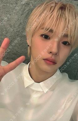 RUN RUN BAREFOOT BROADCAST SHINYECHAN photocard image