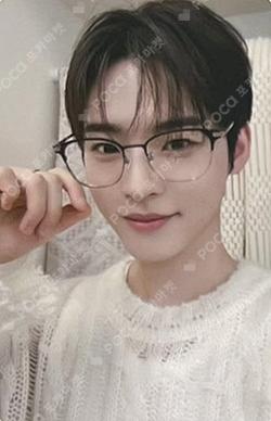 The Archive: Eight Summers LUCKY CHARM TRADING CARD HYOJIN photocard image