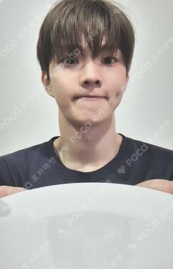 a;effect WITHMUU LUCKY DRAW Q photocard image