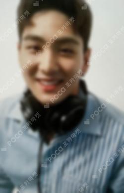 NU'EST W 2018 SEASON'S GREETINGS BAEKHO photocard image