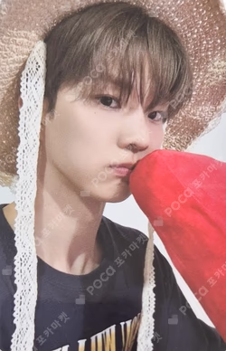 a;effect WITHMUU LUCKY DRAW Q photocard image