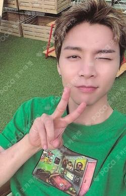 WALK Podcast Ver./Walk Ver. KMS JOHNNY photocard image