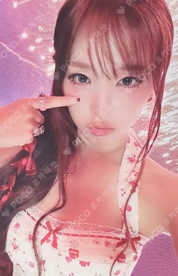 Blooming Wings YENA photocard image