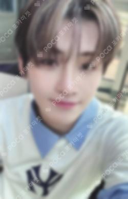 TRY WITH US YIZHIYU JIHOON photocard image