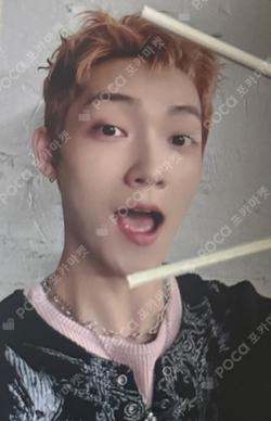 a;effect JUMP UP KEVIN photocard image