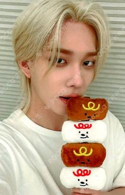 DUH! EVERLINE THEO photocard image