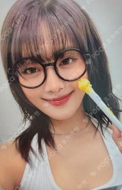 We are Hellolive shop LUCKY DRAW MINNIE photocard image