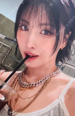 THIS IS FOR DIGIPACK ver. SOUND WAVE MOMO photocard image