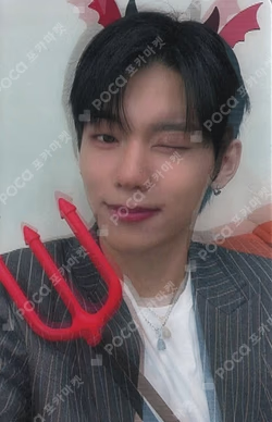 Un: SEEN KPOP STORE WINNER
