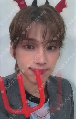 Un: SEEN KPOP STORE WINNER