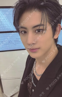 YOUNI-T Utopia Ver. HYUNGSEOK photocard image