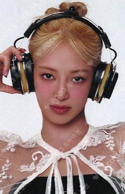 2025 SMTOWN : THE CULTURE, THE FUTURE YPBOOKS HYO photocard image