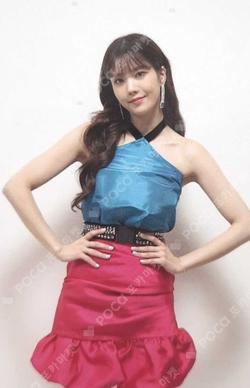 BLOOM*IZ I*AM ver. KWONEUNBI photocard image