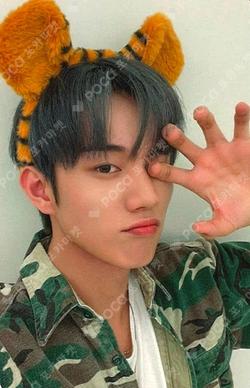 DUH! APPLEMUSIC INTAK photocard image