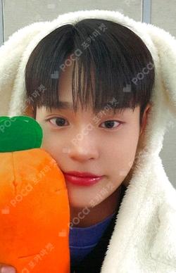 BORN LIKE THIS MAKESTAR LEE DAE HWI photocard image