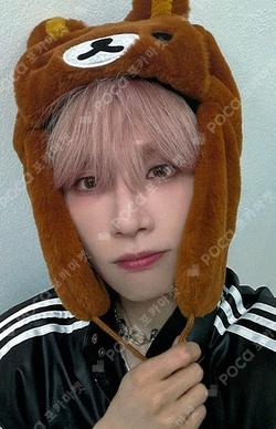 BORN LIKE THIS JUMP UP JEON WOONG photocard image