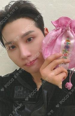 BORN LIKE THIS MAKESTAR JEON WOONG photocard image