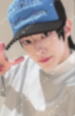 TRY WITH US YIZHIYU DOHOON photocard image