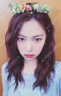 ITZY RYUJIN photocard image