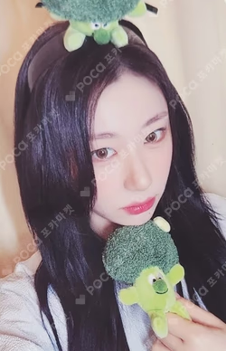 Girls Will Be Girls MAKESTAR CHAERYEONG photocard image