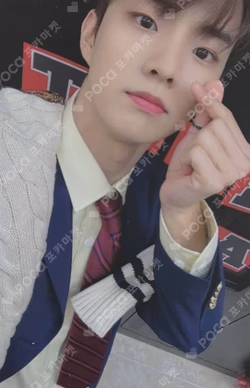 Christmassy! STICKER PACK Q photocard image