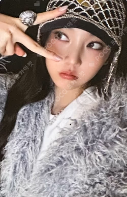FAMOUS WITHMUU YOUNGSEO photocard image