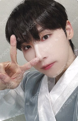 THE FUTURE IS OURS : FOUND INSIDE RECORD LUCKY DRAW JEON WOONG photocard image