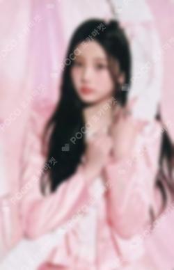 2025 ILLIT GLITTER DAY IN JAPAN PHOTO CARD WONHEE photocard image