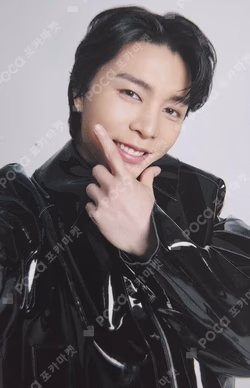 NCT 127 4TH TOUR NEO CITY : JAPAN - THE MOMENTUM RANDOM PHOTOCARD JOHNNY photocard image