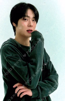 EI8ER LIMITED meets: [OMEGA X] RANDOM TRADING CARD