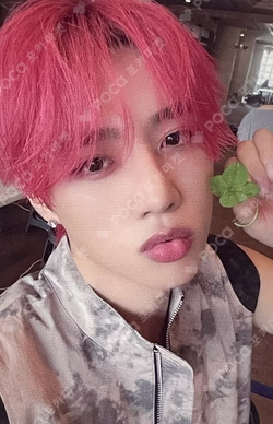 THE BOYZ [THE BLAZE] WORLD TOUR in SEOUL KEYCAP KEYRING SUNWOO photocard image