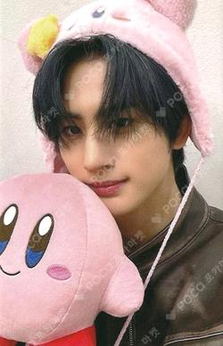 YOUNI-T JUMP UP HYUNGSEOK photocard image