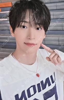Dare to Crave IDOUSTAGE JUNGMO photocard image