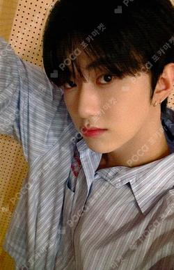 YOUNI-T JUMP UP KYUNGMUN photocard image