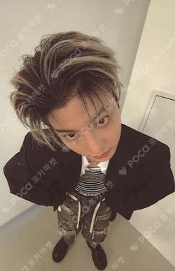 YOUNI-T Utopia Ver. SION photocard image