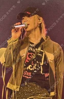 SHINee WORLD VI [PERFECT ILLUMINATION : SHINee'S BACK] DVD/BD PRE-ORDER EVENT TAEMIN photocard image