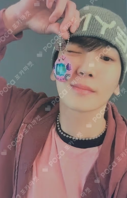 BOK-SILLee Tamagotchi X HUNTER SMini Ver. Key photocard image