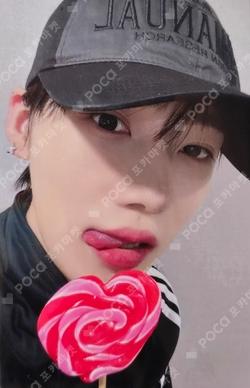 Unexpected KPOP MERCH NEW photocard image