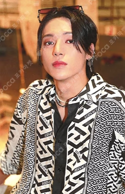 ATEEZ WOOYOUNG photocard image