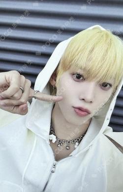 LOUD & PROUD TARGET ver. KAMDEN photocard image