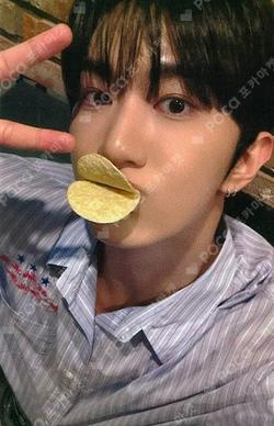 YOUNI-T JUMP UP KYUNGMUN photocard image
