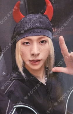 LOUD & PROUD BROADCAST JIHO photocard image