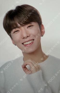 Tonymoly KIHYUN photocard image