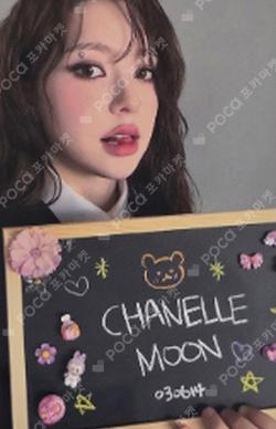 Day & Night WEVERSE  CHANELLE MOON photocard image